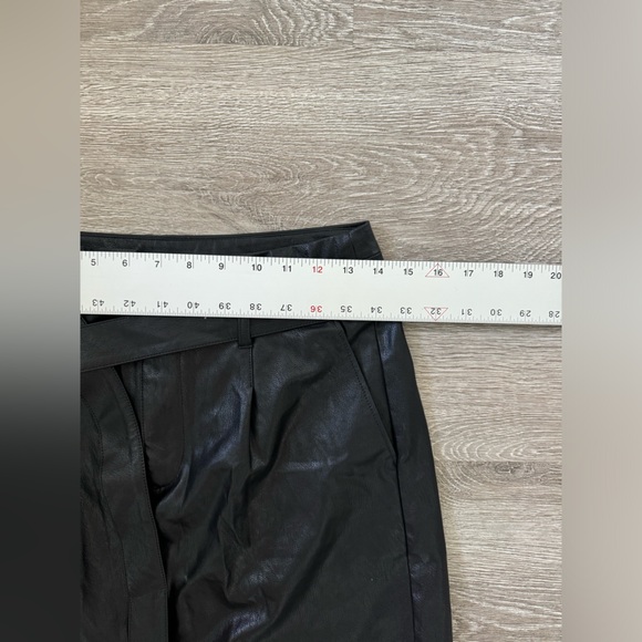 Paige EUC High Waist Faux Leather Black Mini Skirt Tie Belt Size S - Picture 10 of 11